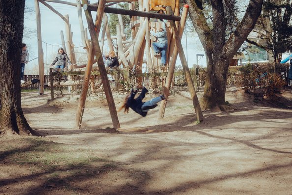 Schaukel auf dem Spielplatz